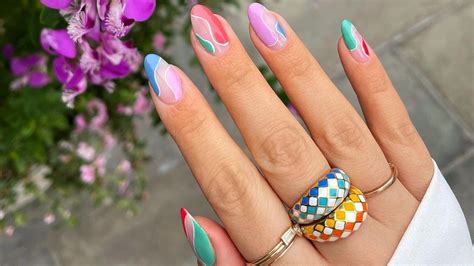28 Prettiest Spring Nail Colors for 2023 | Allure