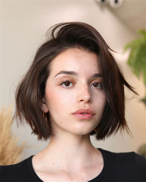 short hairstyles haircuts  women   page