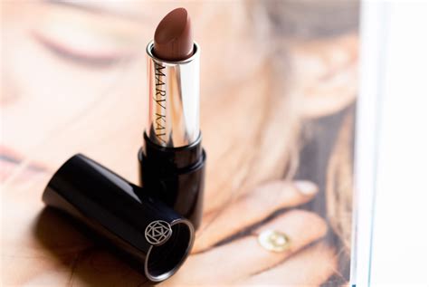 Матовая гелевая помада от Mary Kay "Rich Truffle"* - Ann's blog