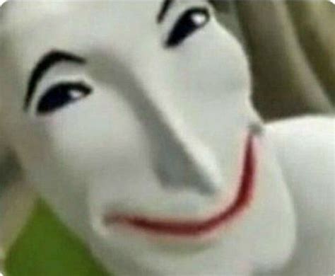 Pin by Guuurl 🦋 on memes | Funny faces images, Smile meme, Creepy smile
