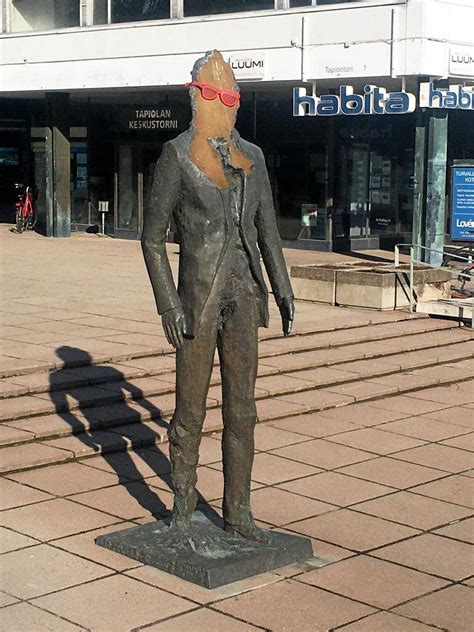 Häikäistynyt sai vappulasit – Tapiolassa viritellään uutta perinnettä ...
