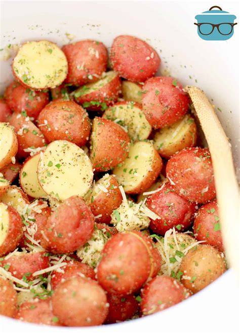 Crock Pot Garlic Parmesan Potatoes - The Country Cook