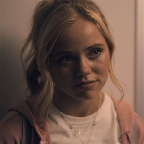 addy prentiss // one of us is lying | Series doramas, Pelis, Foto