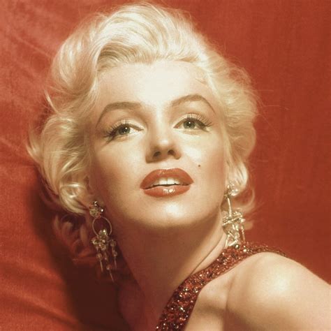 15 Celebrities and Famous People with Borderline Personality Disorder ...