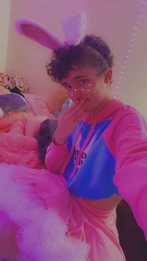 🥕 Fem(bunny)boy Friday 🥕 : r/fempark