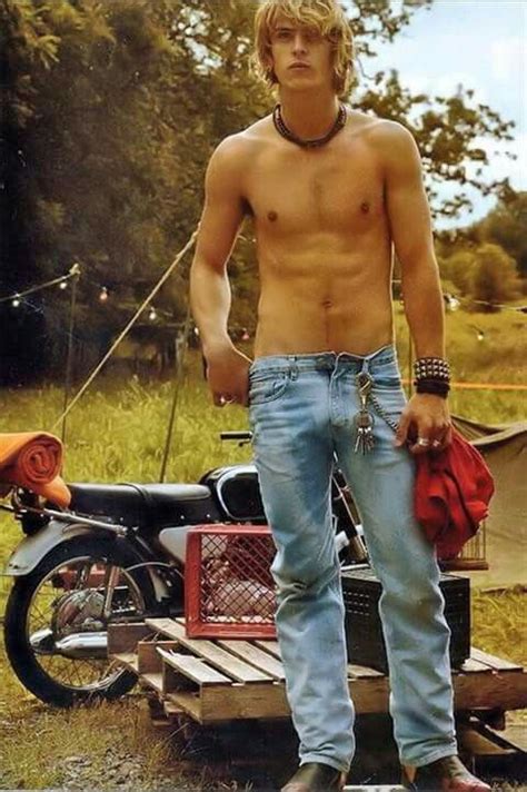 Pin by Zephyrson Davis on Body: Beautiful | Nude men, Outdoor men, Men