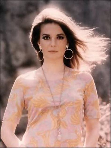 Natalie Wood biography. Actress