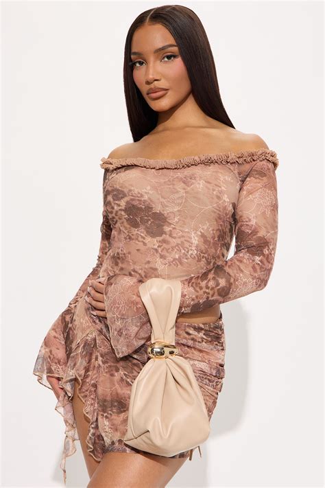 A La Mode Clutch - Nude | Fashion Nova