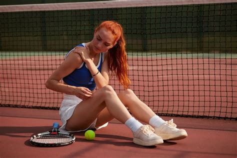 Rotator Cuff Tear vs. Shoulder Impingement: What’s the Difference?