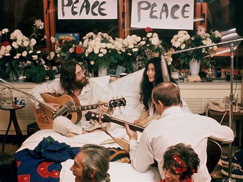 What it's like to stay in the Montreal hotel suite where John Lennon