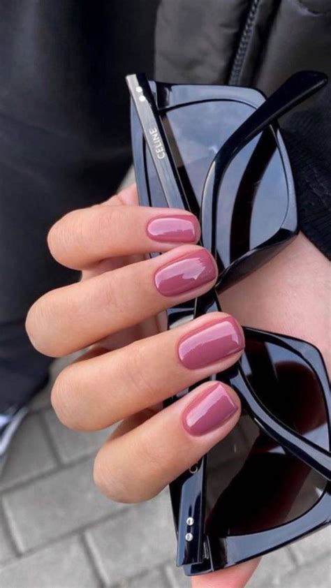 Pin by 𝓰𝓵𝓪𝓶𝓸𝓾𝓻💄 on 🫂Mood🫂 | Simple nails, Stylish nails, Manicure