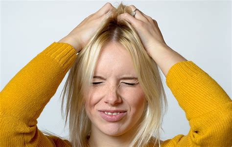 12 Causes Of An Itchy Scalp, According To Dermatologists