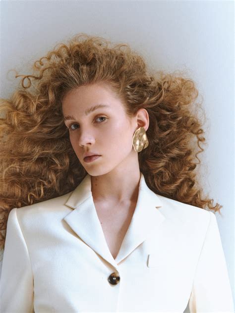 Established Models - Lily