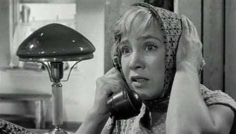 Полустанок - 1963: актеры, рейтинг и отзывы на канале Дом кино