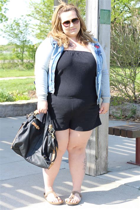 CAREFREE AND CASUAL - Fat Girl Flow