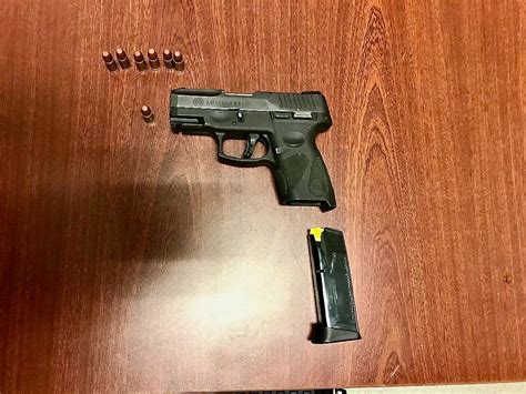 Cops tout gun arrest during car stop on North Shore - silive.com