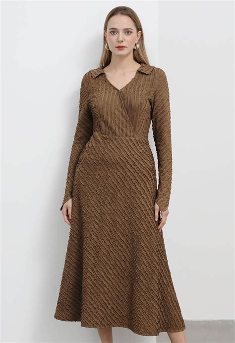 Collared Surplice Neckline Wavy Texture Dress in Caramel - Retro, Indie