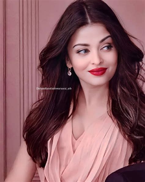 😍𝕬𝖎𝖘𝖍𝖜𝖆𝖗𝖞𝖆(ऐश्वर्या)😍 on Instagram: “😍 ️😘 💋👸🏻💫🧚 ️ #aishwaryarai_fanpage ...