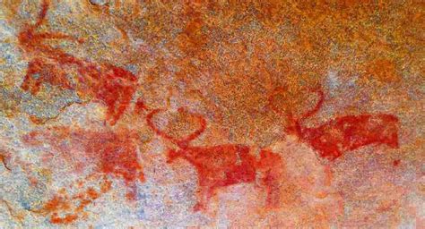 mesolithic cave paintings  cave art paintings   lascaux cave