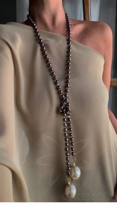 Perola | Fashion jewelry, Diy necklace, Beaded jewelry