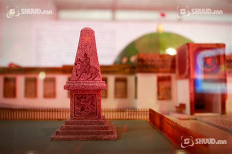 Түүхт “Бөмбөгөр ногоон театр”-т саатаарай