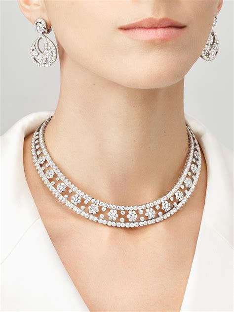 Snowflake necklace 18K white gold, Diamond - Van Cleef & Arpels
