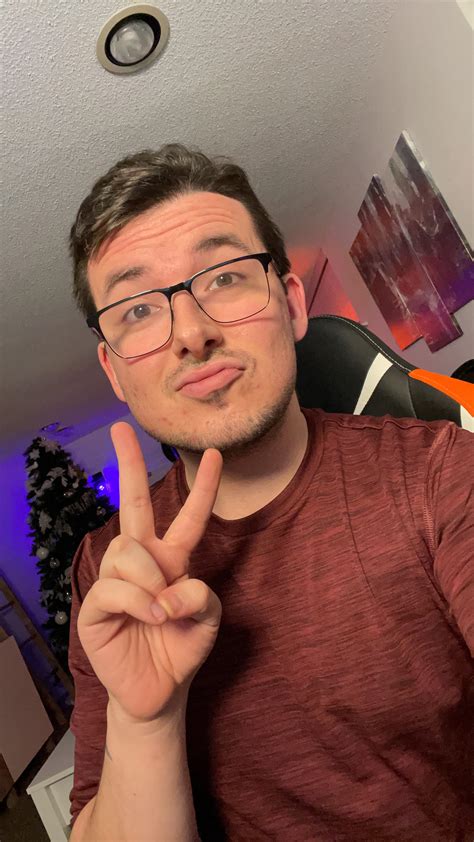 I recently hit 700 on twitch feeling on top of the moon. Excited to