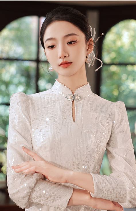 White Chinese Wedding Dress Luxury Bride Qipao