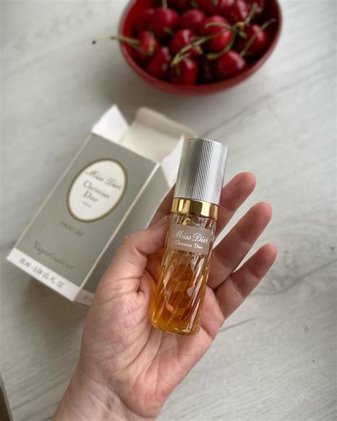 Miss Dior parfum vintage Всегда удивлялась, почему такие мощные и ...