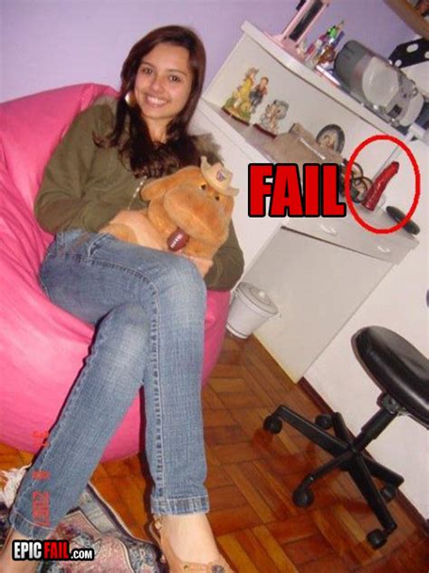 The Funniest Girl's Fails - 12thBlog
