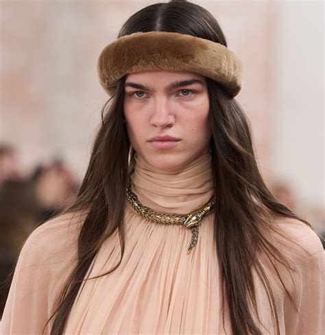 collar necklaces  instantly   ante