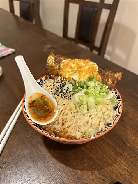 Anyone ever put fried egg in their ramen? : r/ramen