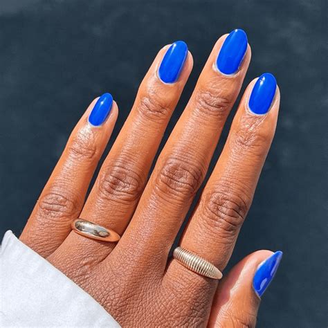 17 Royal Blue Nail Ideas That Are Absolutely Electric