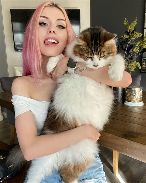 Topsy's Belly : Rolyat