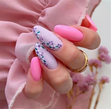 60+ Floral Nails To Try Out This Spring! - prettygirlythings.com