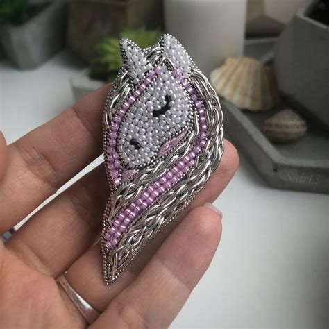 Брошь из бисера Единорог | Animal brooch, Rings for men, Jewelry