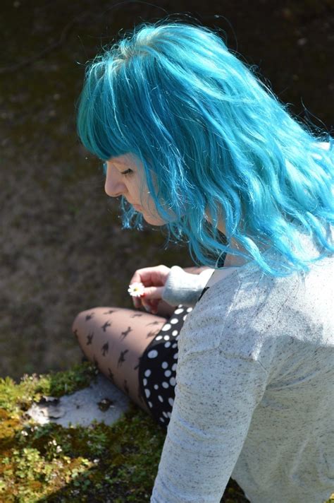 Surprisingly, achieving the perfect yellow hair takes several hours 1