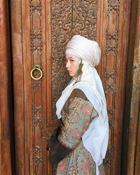 Kazakh women🇰🇿 | Kazakh clothing, World cultures, Kazakh
