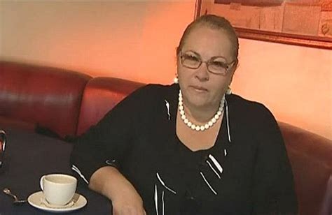Простое счастье Нины Усатовой: Почему актриса никогда не пускает домой ...