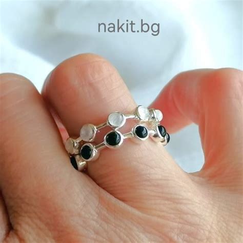"Сини точки" Модерен сребърен пръстен халка с лунен камък от Nakit.bg
