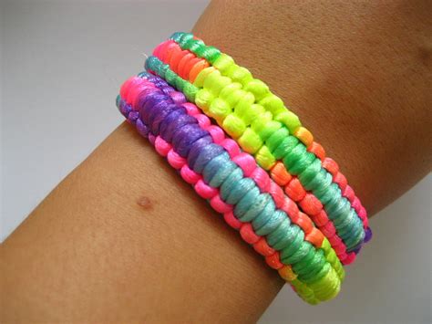 Lifestyle Blog by Katie: DIY neonové náramky a náhrdelníky