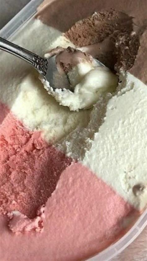 Pin by ᎠᥱcᥱⲛⲧHꫀαrⲧ on Pins by you | Aesthetic food, Food, Yummy ice cream