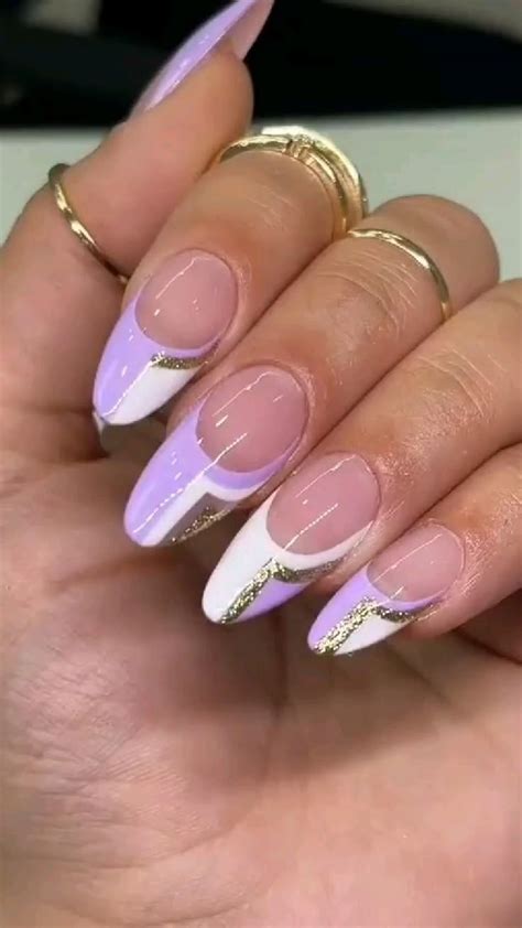 Unhas Lilas Com Branco - Unhas decoradas lilás, branco e glitter |insta:@unhas.perfeitasdesignn ...