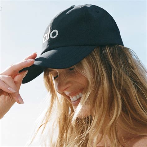 Alo Yoga | Yoga leggings, clothes, and accessories for studio to street