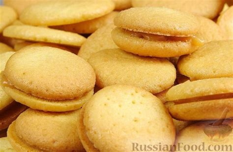 Рецепт: Бисквитное печенье со сгущёнкой на RussianFood.com