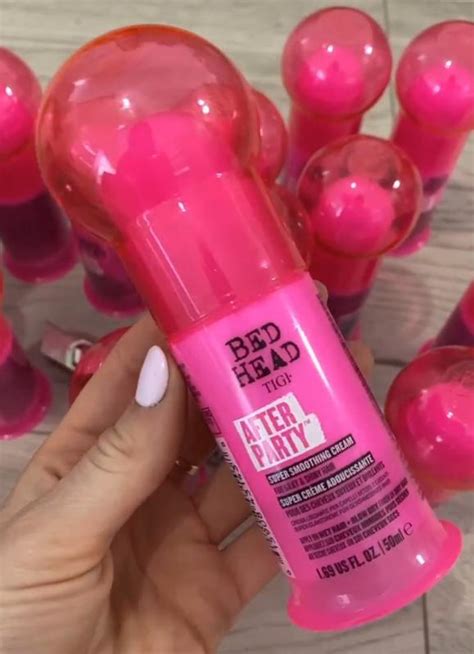 Розгладжуючий крем для укладання та рестайлінгу tigi bed head after ...