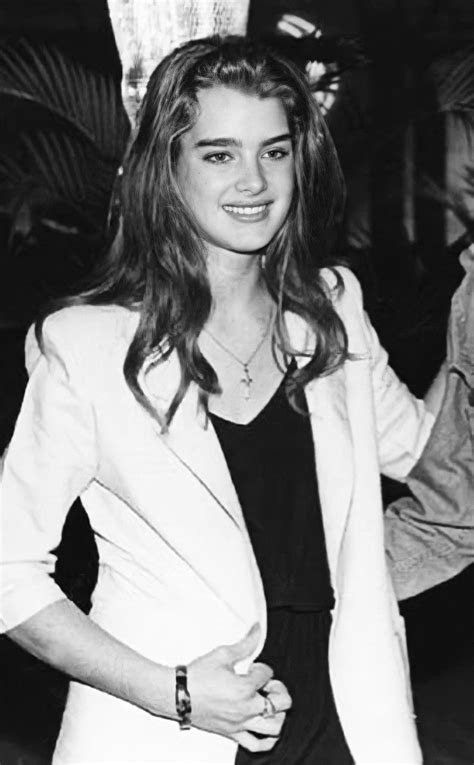 Lovely, Girl Photo Poses, Girl Photos, Brooke Shields Young, Linda