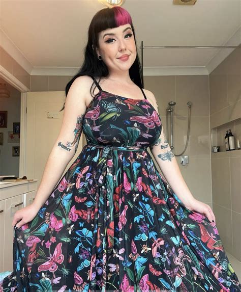 Featuring Blossy Blue @blossyblue_... - Illustrious Fashion | Facebook