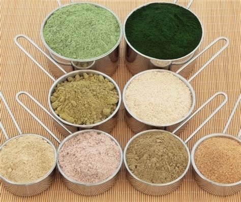 Green, Protein, and Hydration Powders: How to Choose Supplements | Signos