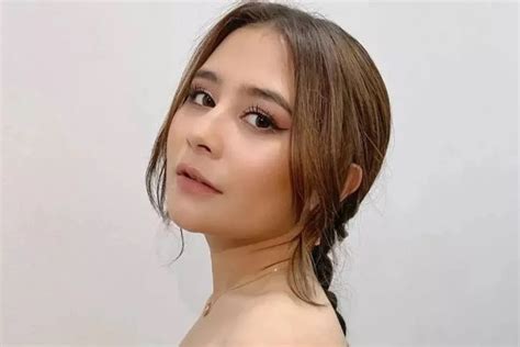 Profil, Instagram, Wikipedia dan Biodata Prilly Latuconsina – Berita ...